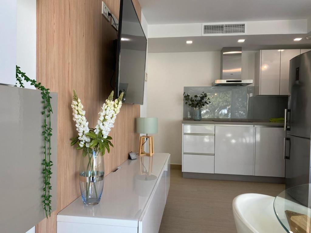 בנאלמדנה Brisa Puerto Marina Apartments מראה חיצוני תמונה